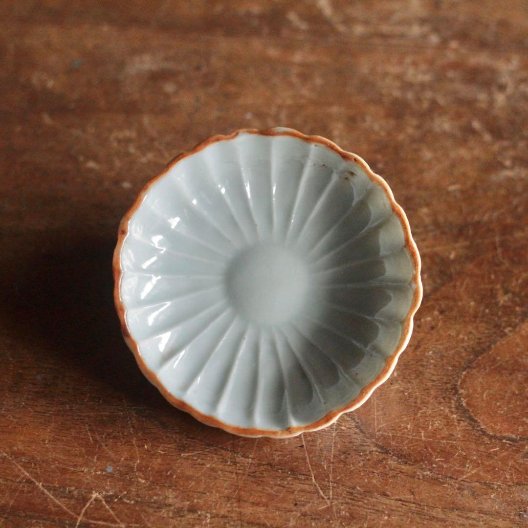 口紅のある 古伊万里 菊皿 小皿 平盃 No.8 古美術古道具 アンティーク