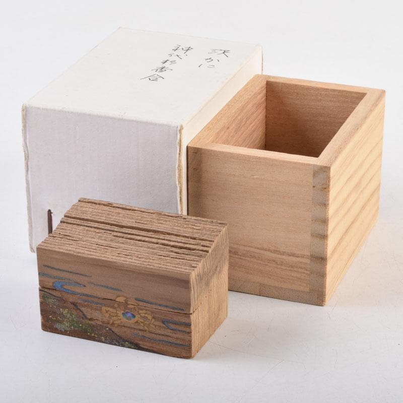 茶道具　神代杉　沢蟹図　香合　V　8995