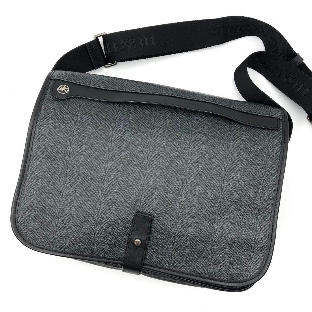 未使用級 ハンティングワールド メッセンジャーバッグ PVC レザー ブラック