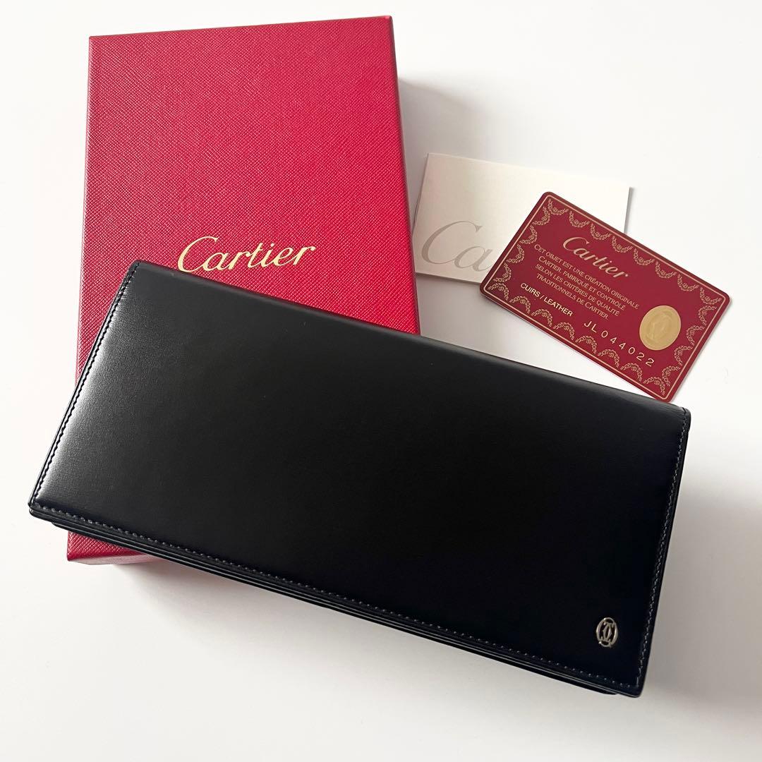 カルティエ　パシャライン　二つ折り　長財布　レザー　黒　ブラック　ロゴ金具