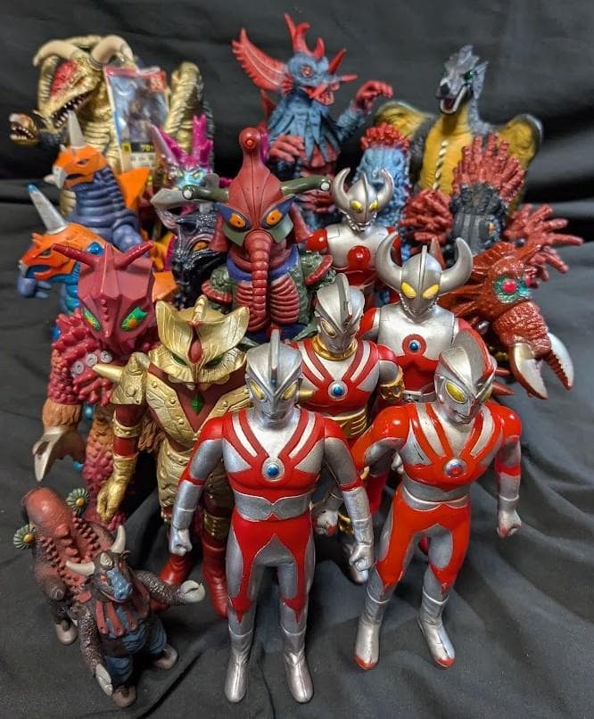 ウルトラマンＡ＆登場超獣・異次元人（バンダイ）ソフビ18体セット＋１