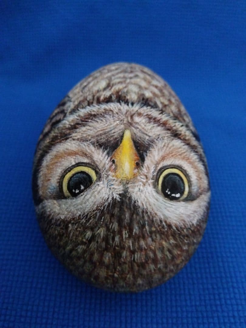 ストーンアート作品：　幸せを呼ぶフクロウ