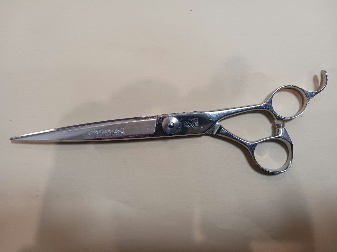 散髪用シザー　光ブランド　7インチ 光シザー HIKARI c-evo762 美容師用 理容師用 トリマー用 中古セニング