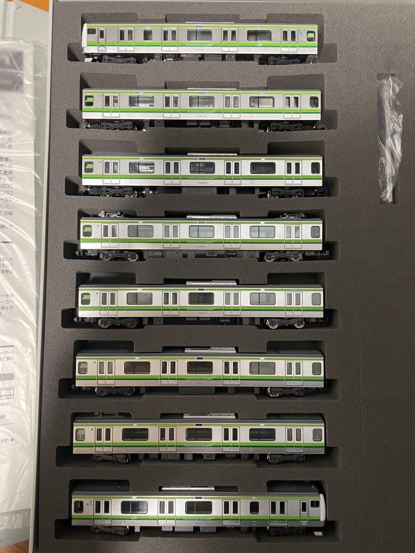 TOMIX E233系6000番台 横浜線 - メルカリ