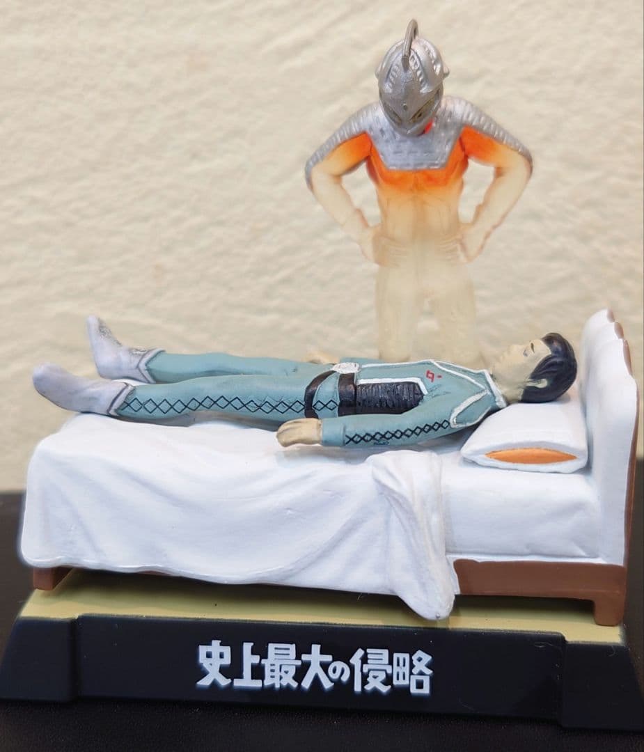 ウルトラ怪獣名鑑 史上最大の侵略 希少 クリア カラー 透明 フィギュア