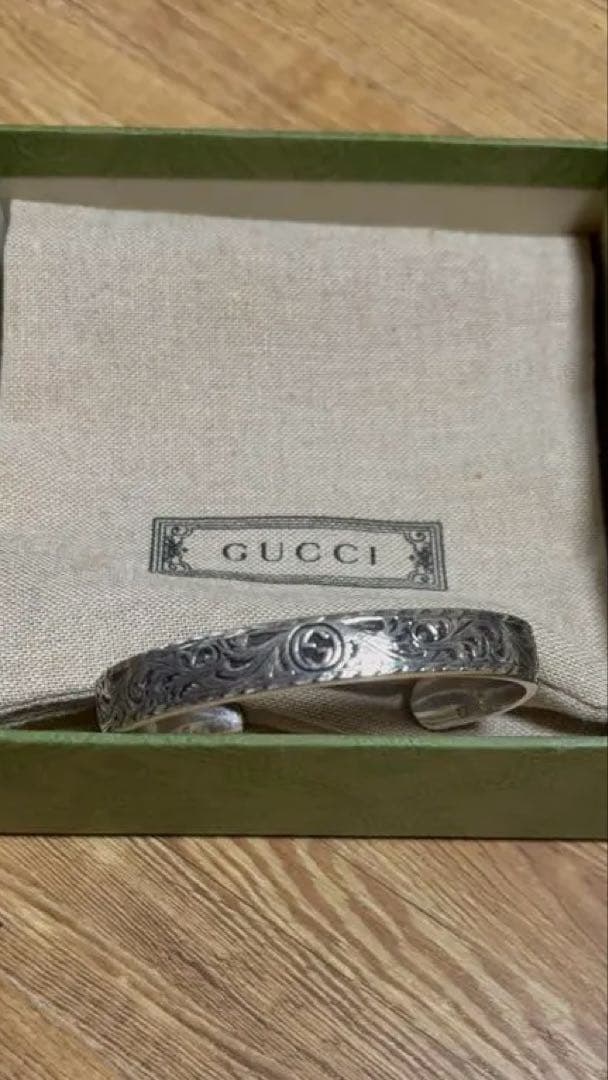 GUCCI シルバーブレスレット タイガー カフブレスレット