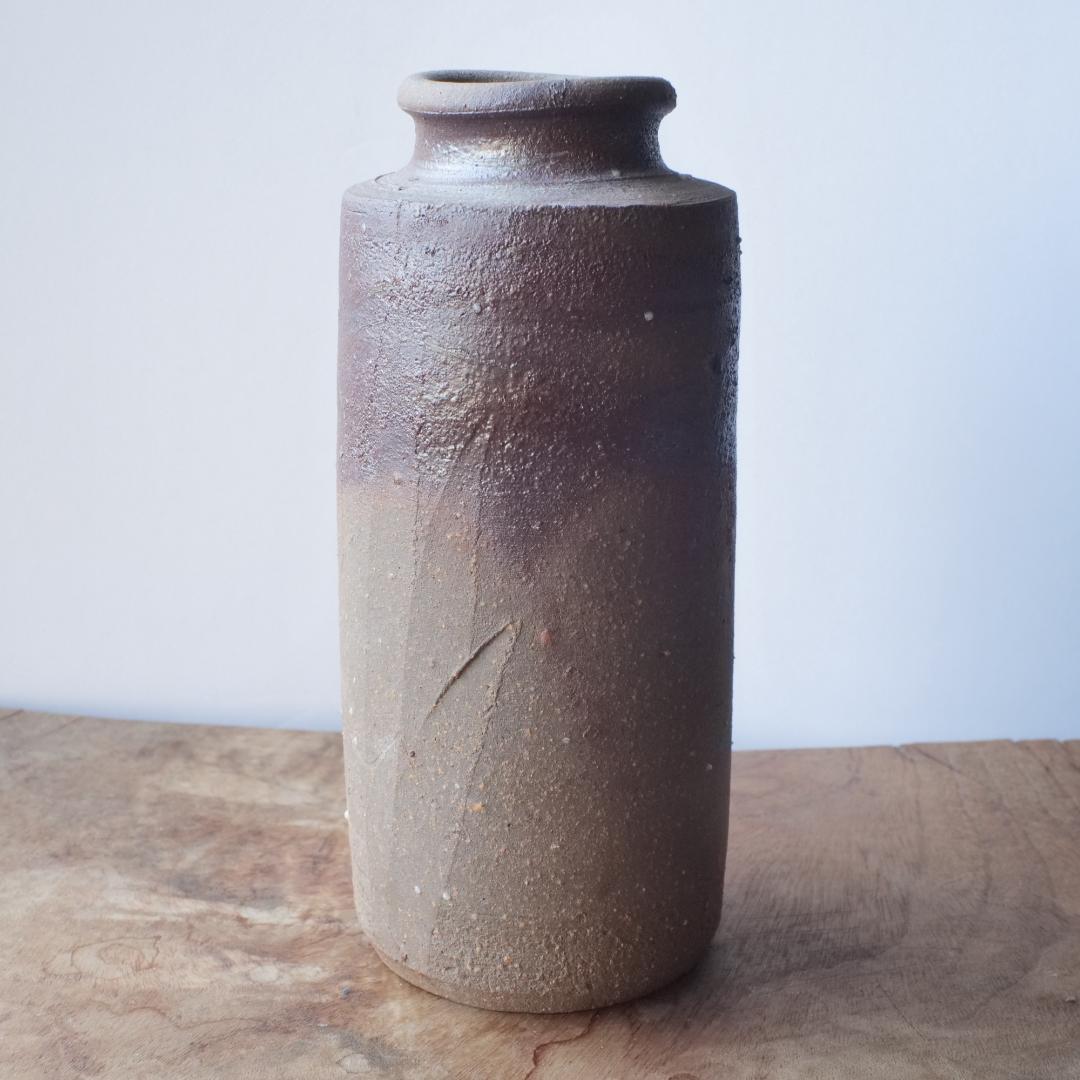 【民藝】備前焼 筒型 花入 花瓶 フラワーベース 作家物 備前焼 花瓶 一輪挿し フラワーベース 丸 ヒダスキ 乗松美歩 不老窯