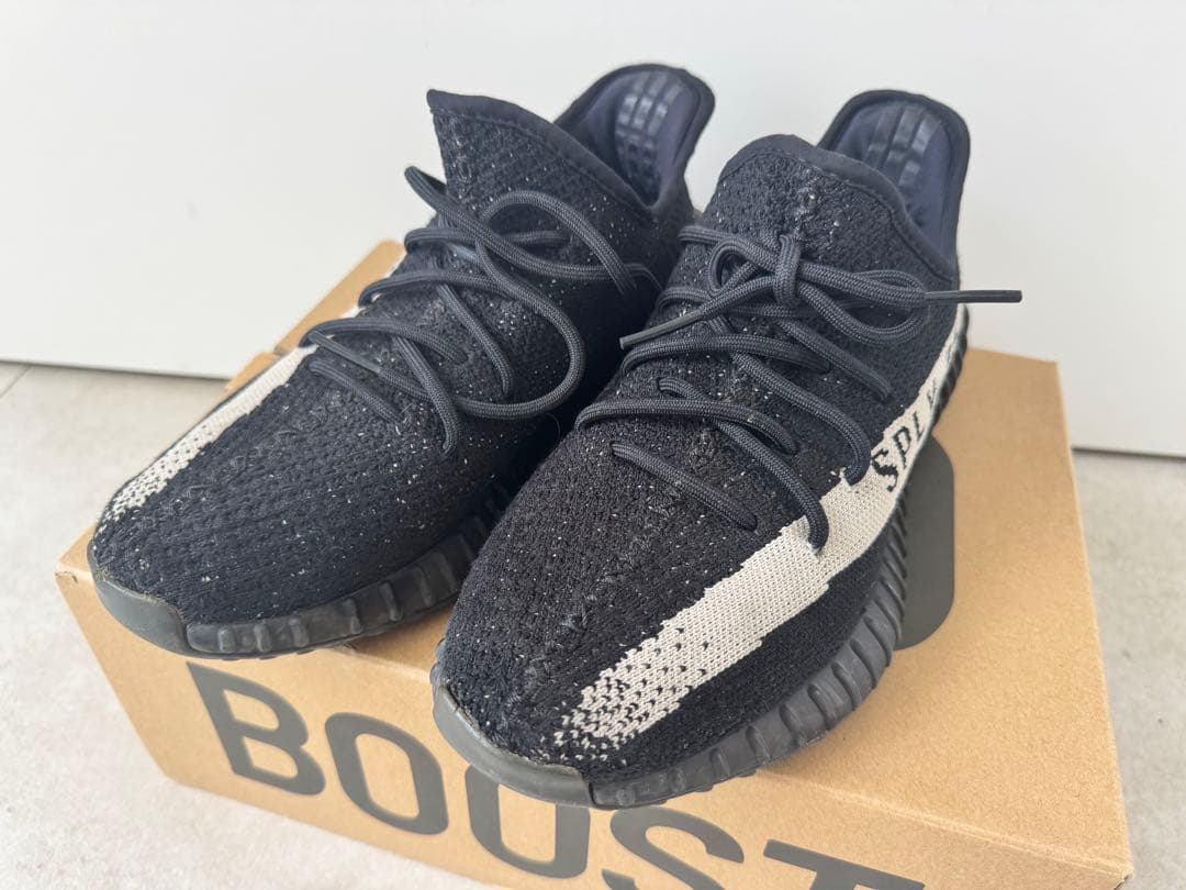 Yeezy Boost 350 V2 Oreo US10 (28cm) - メルカリ