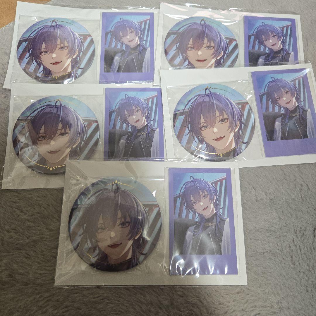 長尾景 誕生日グッズ2025 箔押し缶バッジ＆チェキ風カード 5個 - メルカリ