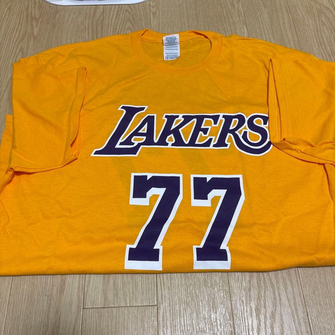 【SALE】LAKERS ルカ ドンチッチ 限定非売品Tシャツ(未使用)