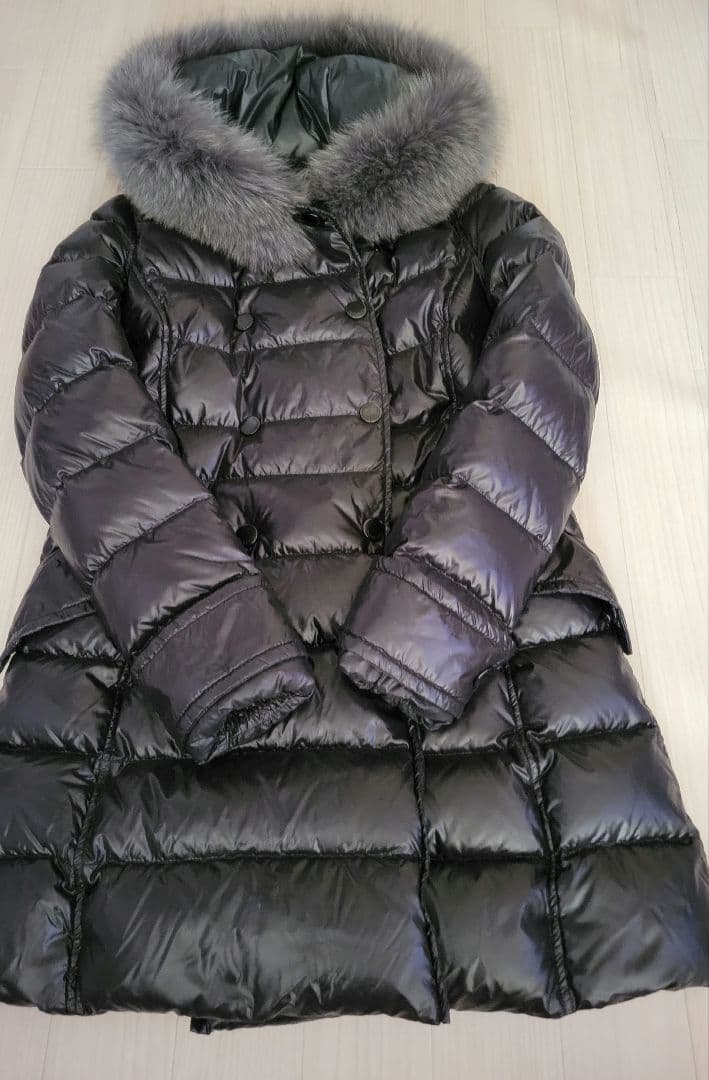 DUVETICA　ファー付き黒ロングダウンジャケット