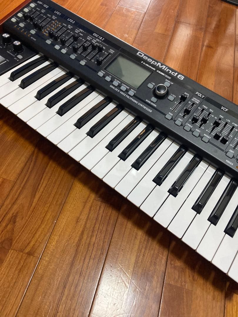 じ*ん様 DeepMind 6 アナログシンセサイザー
