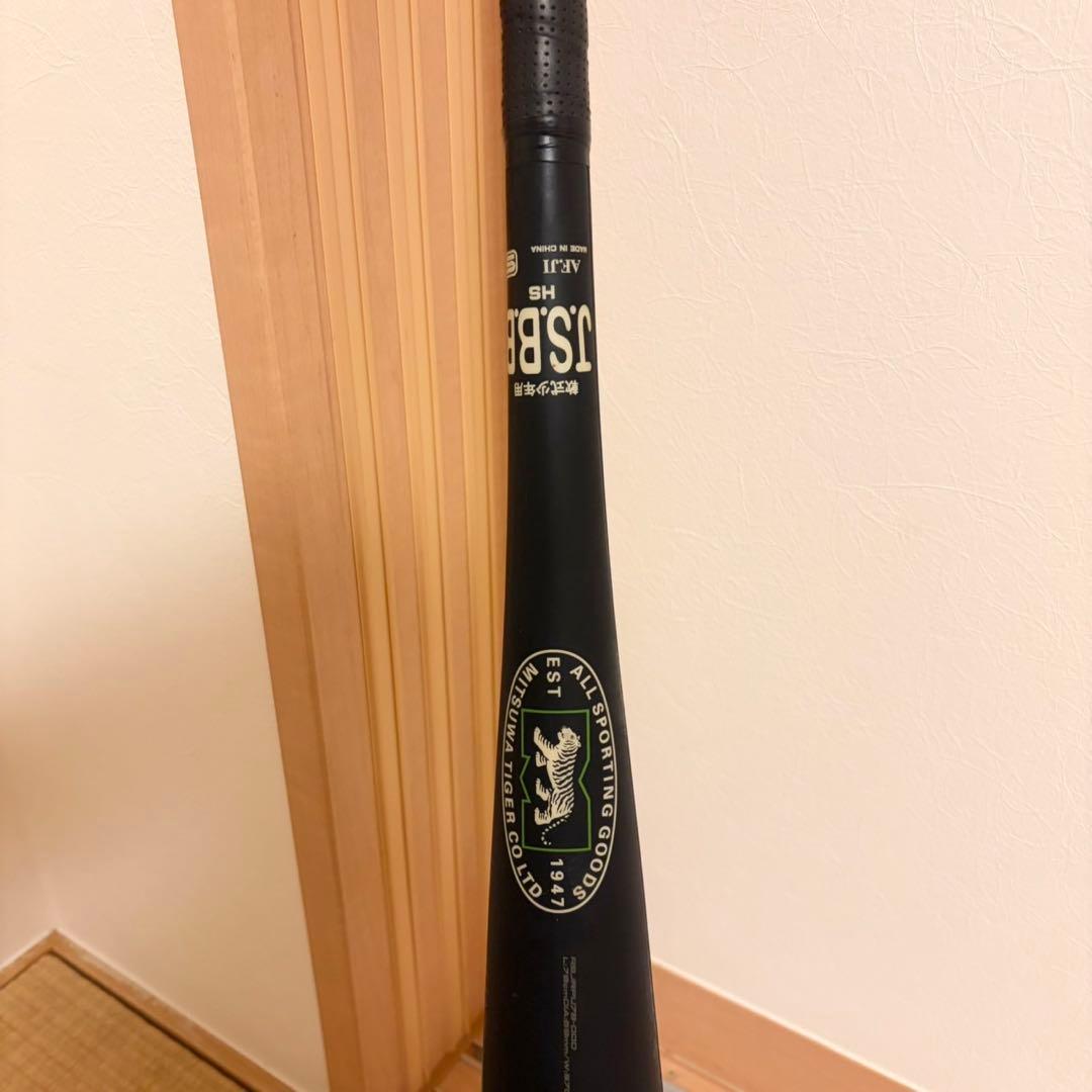 極美品 ミツワタイガー イオタ レボルタイガー Jグリップ ウレタン