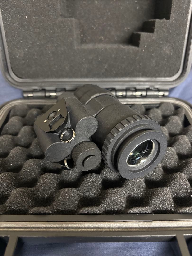 PVS-18 Gen2+ ナイトビジョン P45 白燐 PVS-18 Gen2+ ナイトビジョン P45 白燐 - メルカリ