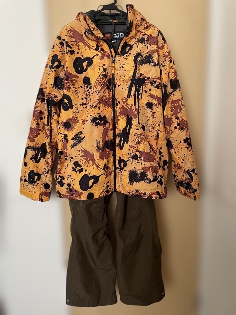 スノーボードウェア上下 セット（黄/茶）