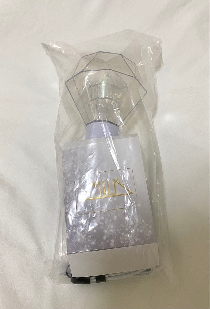 M!LK ミルクラスタル ペンライト 2