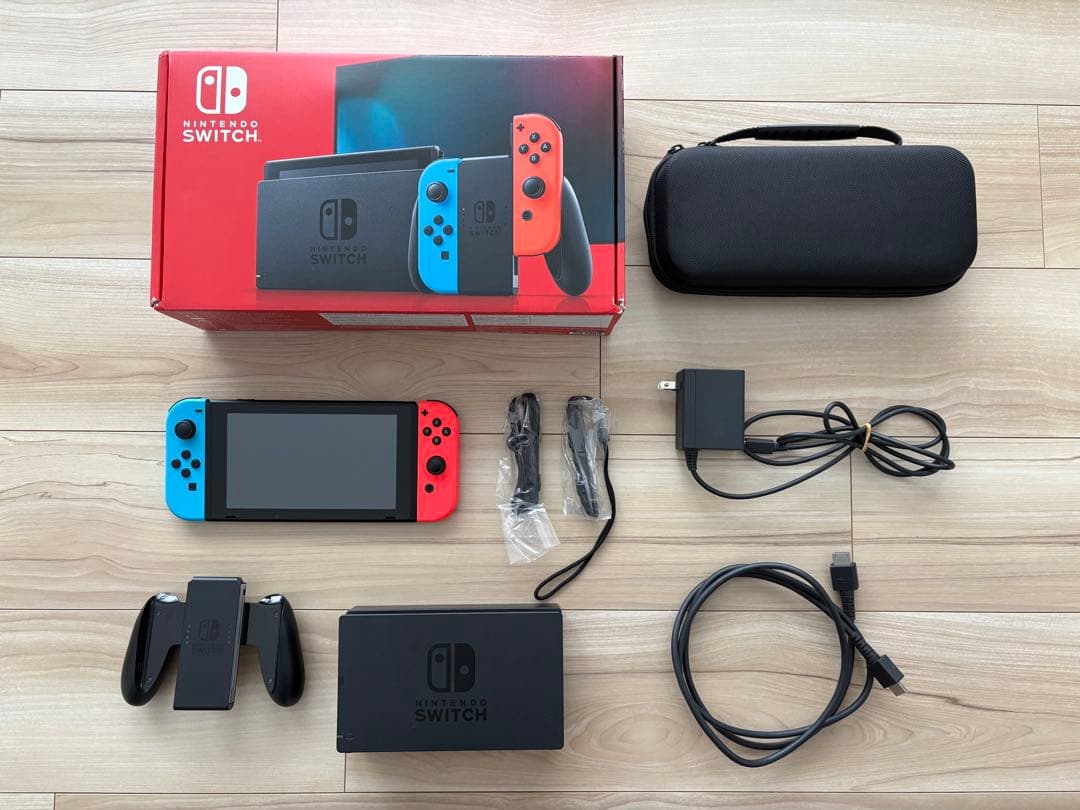 【美品】 Nintendo Switch 本体 保護ケース付き