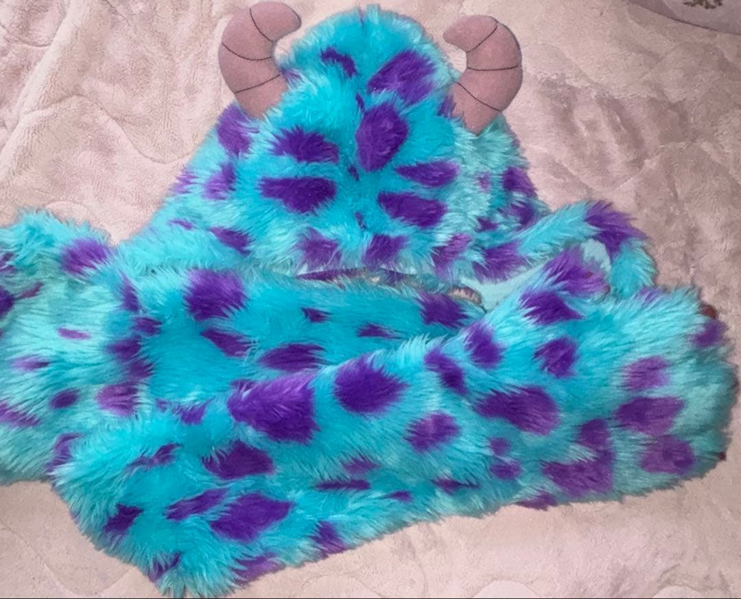 ディズニーマフラーキャップ サリー ディズニー モンスターズインク サリー マフラーキャップ - メルカリ