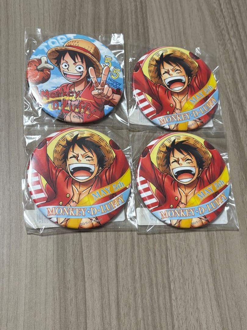 東京ワンピースタワー限定 バースデー缶バッジ ルフィセット
