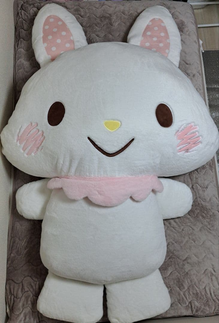 ウィッシュミーメル 超BIGふかふかぬいぐるみクッション - メルカリ