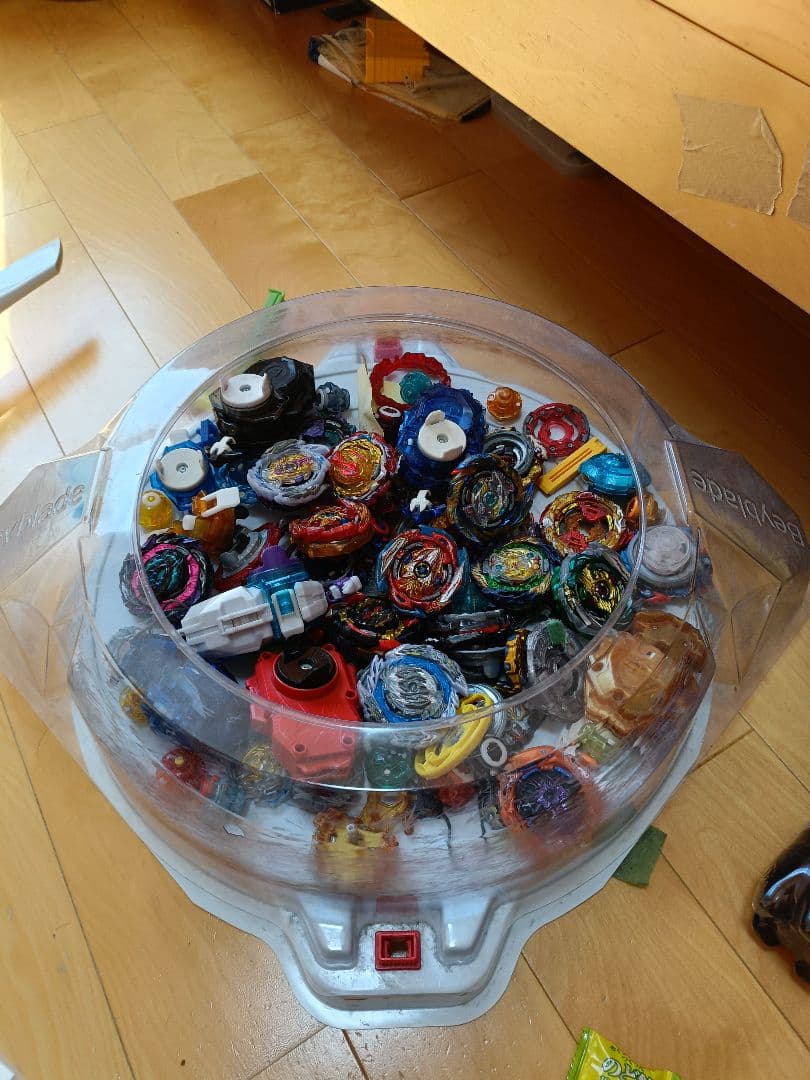 ※スタジアム無し　写真のベイブレード、ランチャー全てまとめ売り