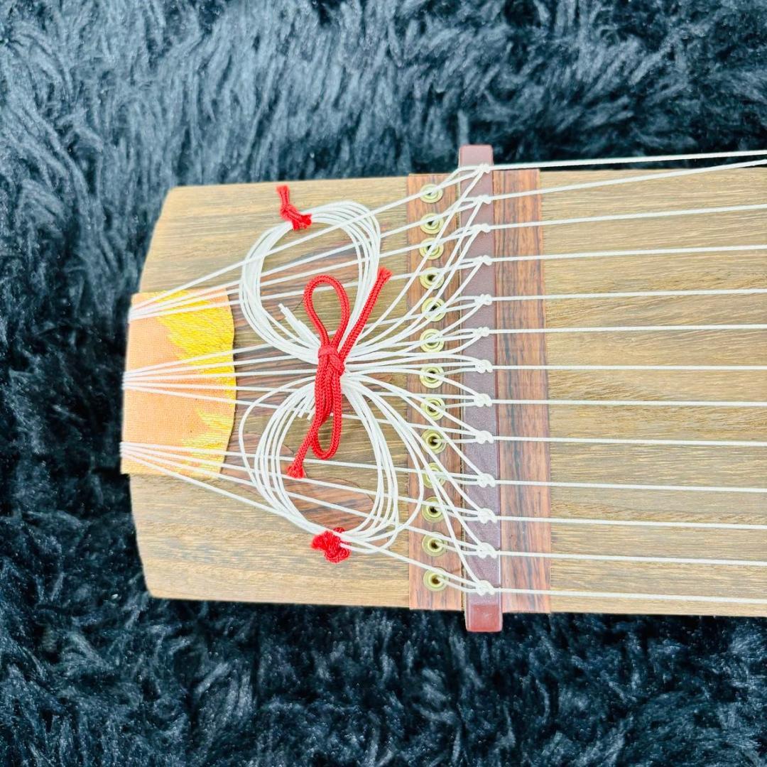 短琴 ミニ琴 二尺琴 13弦 全長約61cm お琴 和楽器 箏 弦楽器 - メルカリ