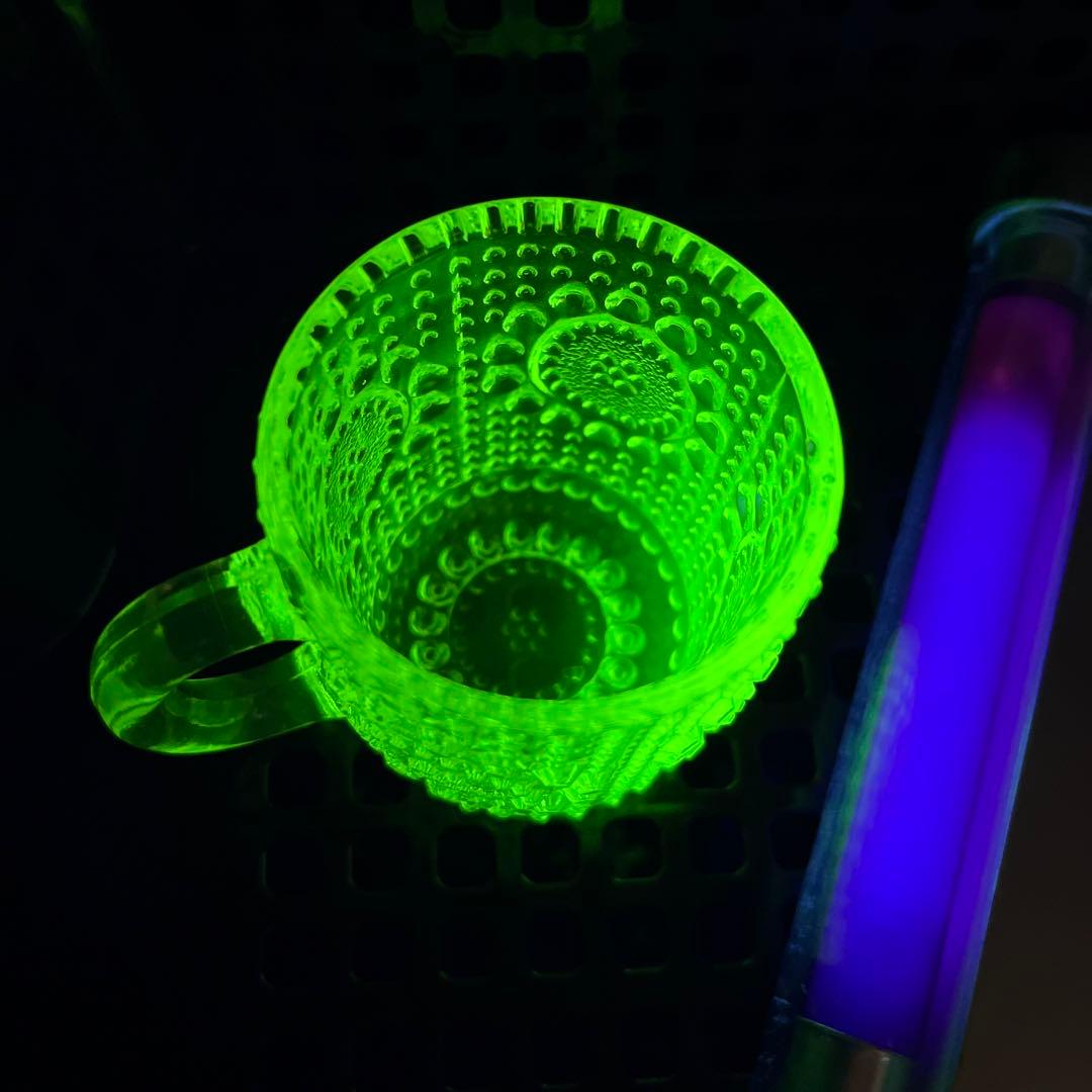 骨董 時代ガラス フィンランド グラッポニア マグカップ ウランガラス