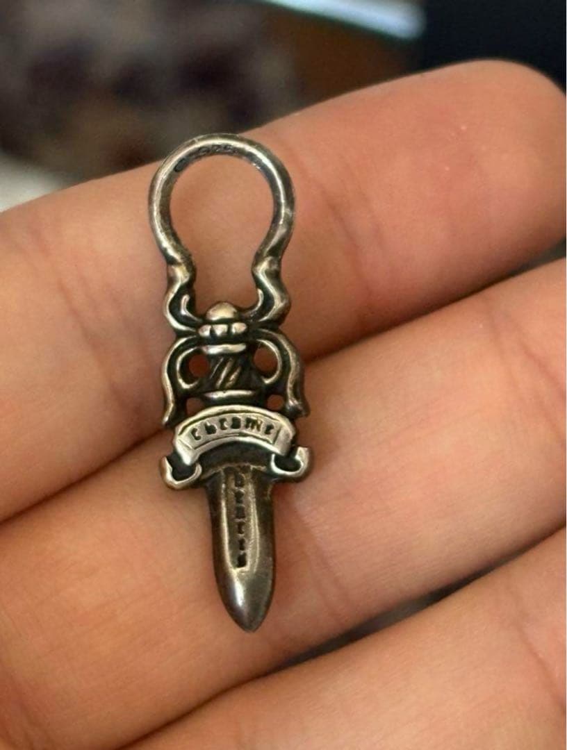 美品！クロムハーツ CHROME HEARTS タガーチャーム 小物