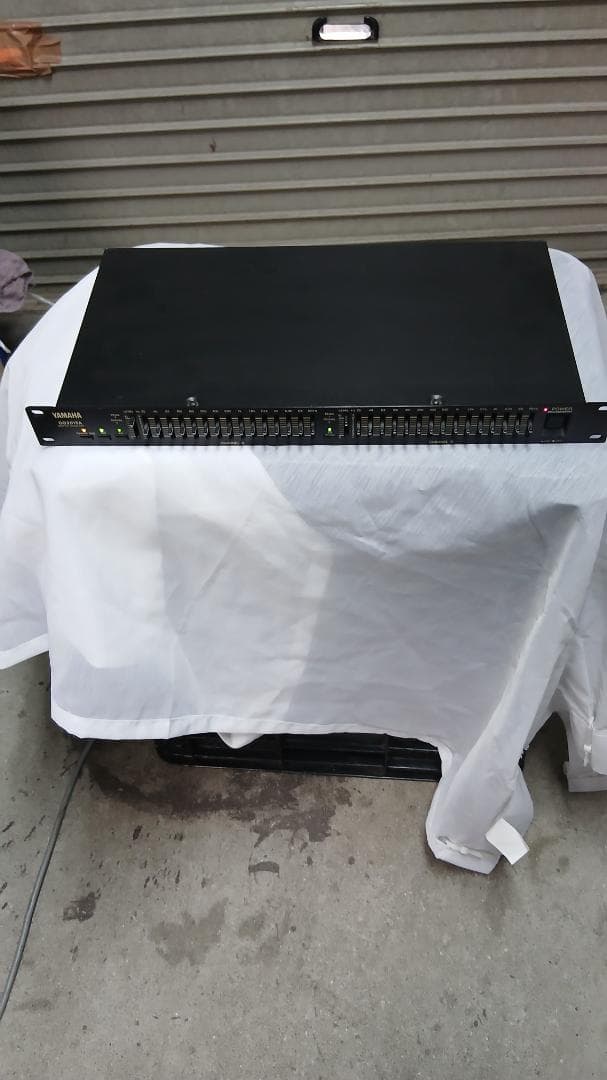 YAMAHA GQ2015A グラフィックイコライザー Yamaha GQ2015A Dual-Channel Graphic Equalizer | Musician's Friend