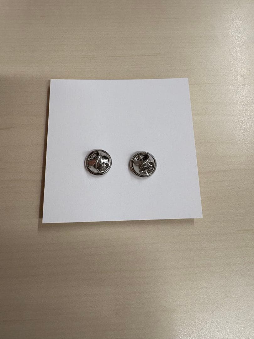 G-DRAGON着用 Patina Osaka 限定 verdy ピンズ GD - メルカリ