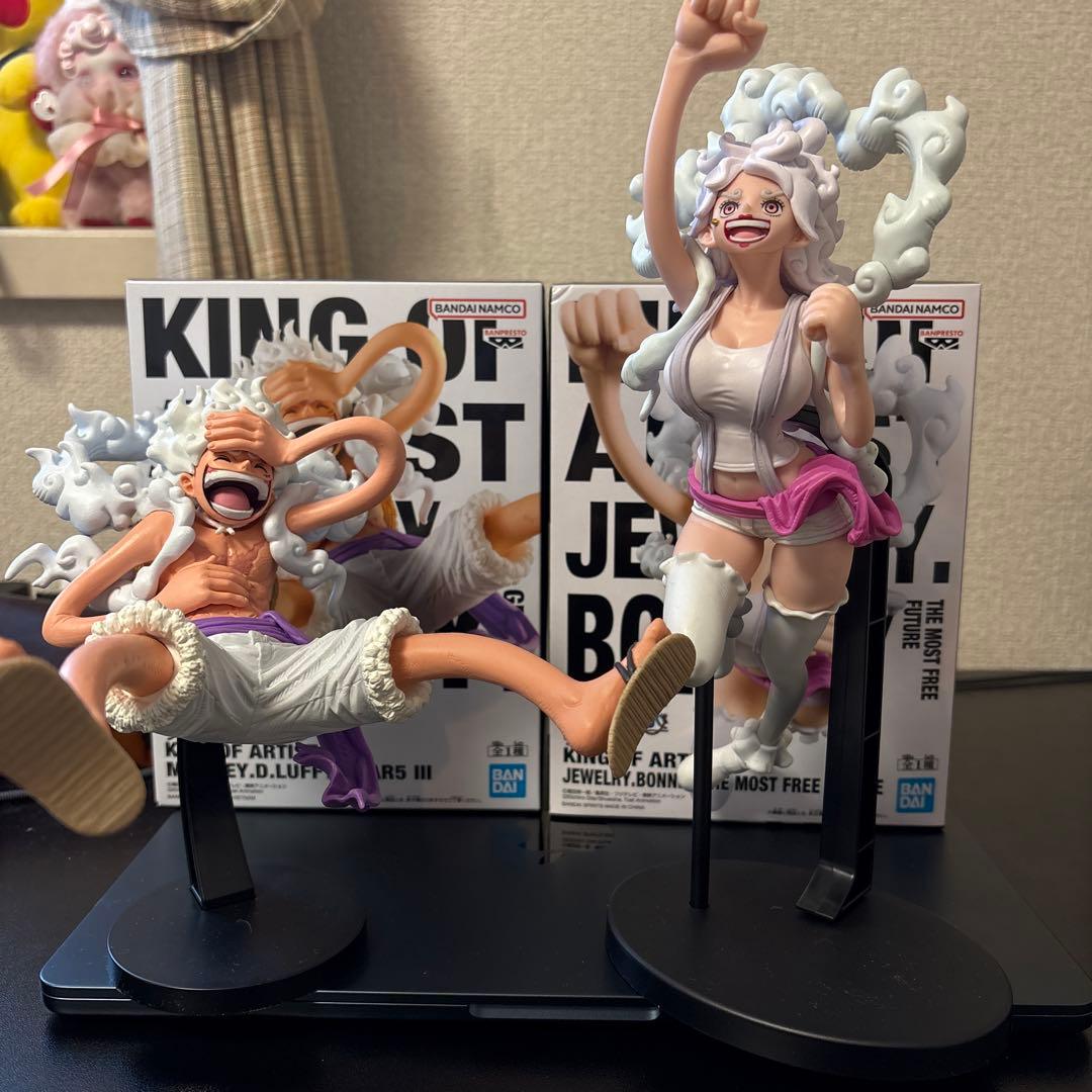 King of artist ボニー.ニカ二体セット - メルカリ