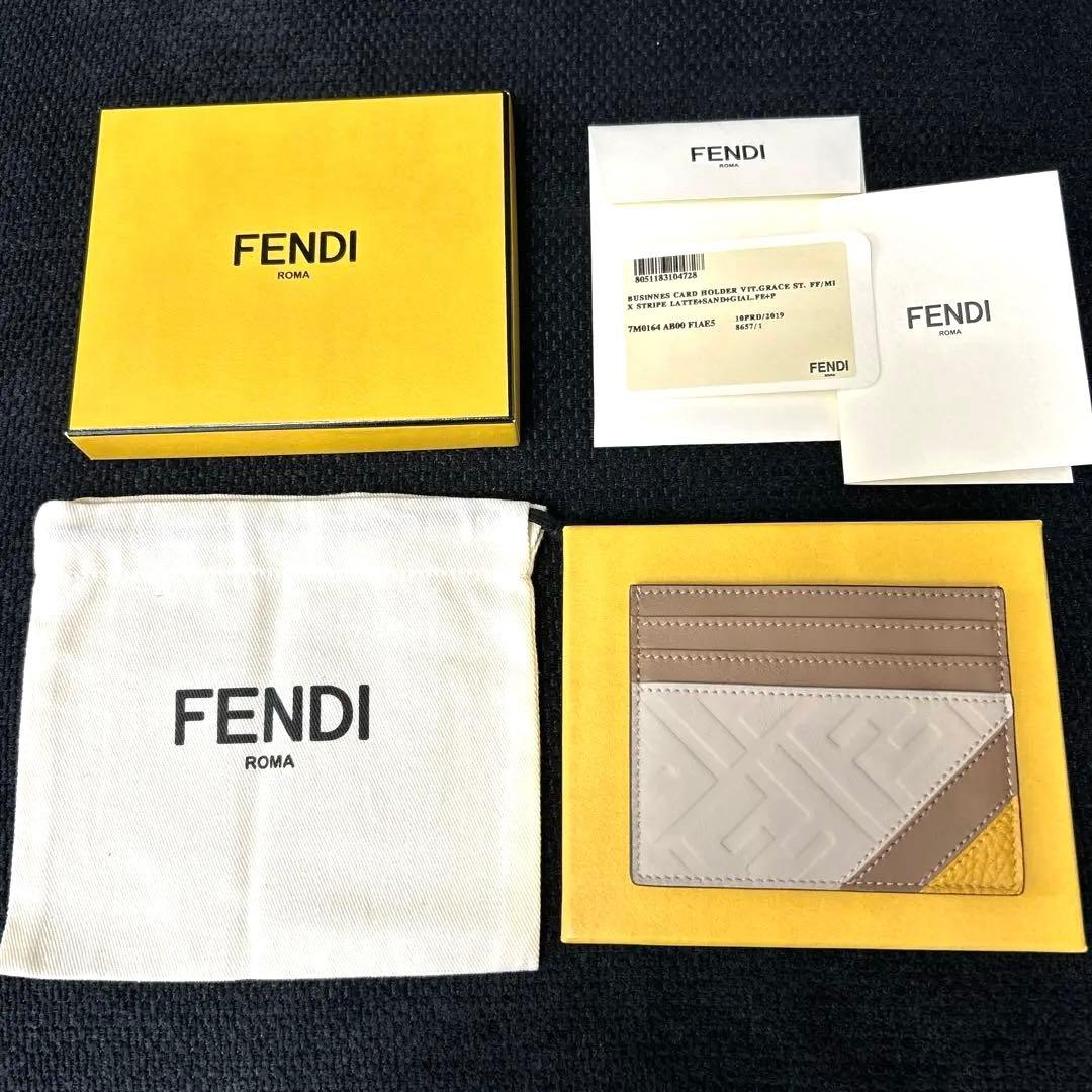 未使用★極美品★FENDI フェンディ ズッカ柄 カードケース FENDI（フェンディ） カードケース 7M0222 AJF4 メンズ シャドー 名刺