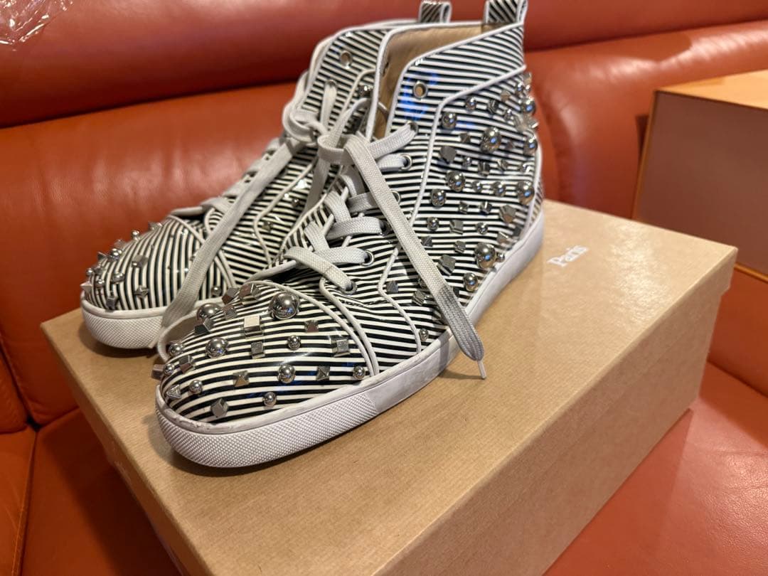 クリスチャンルブタン　パネトーネ　ハイカットスニーカー ブラックホワイト