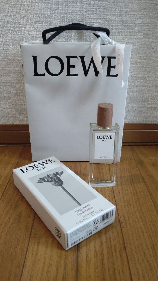 LOEWE 001 WOMAN 香水 専用袋付き