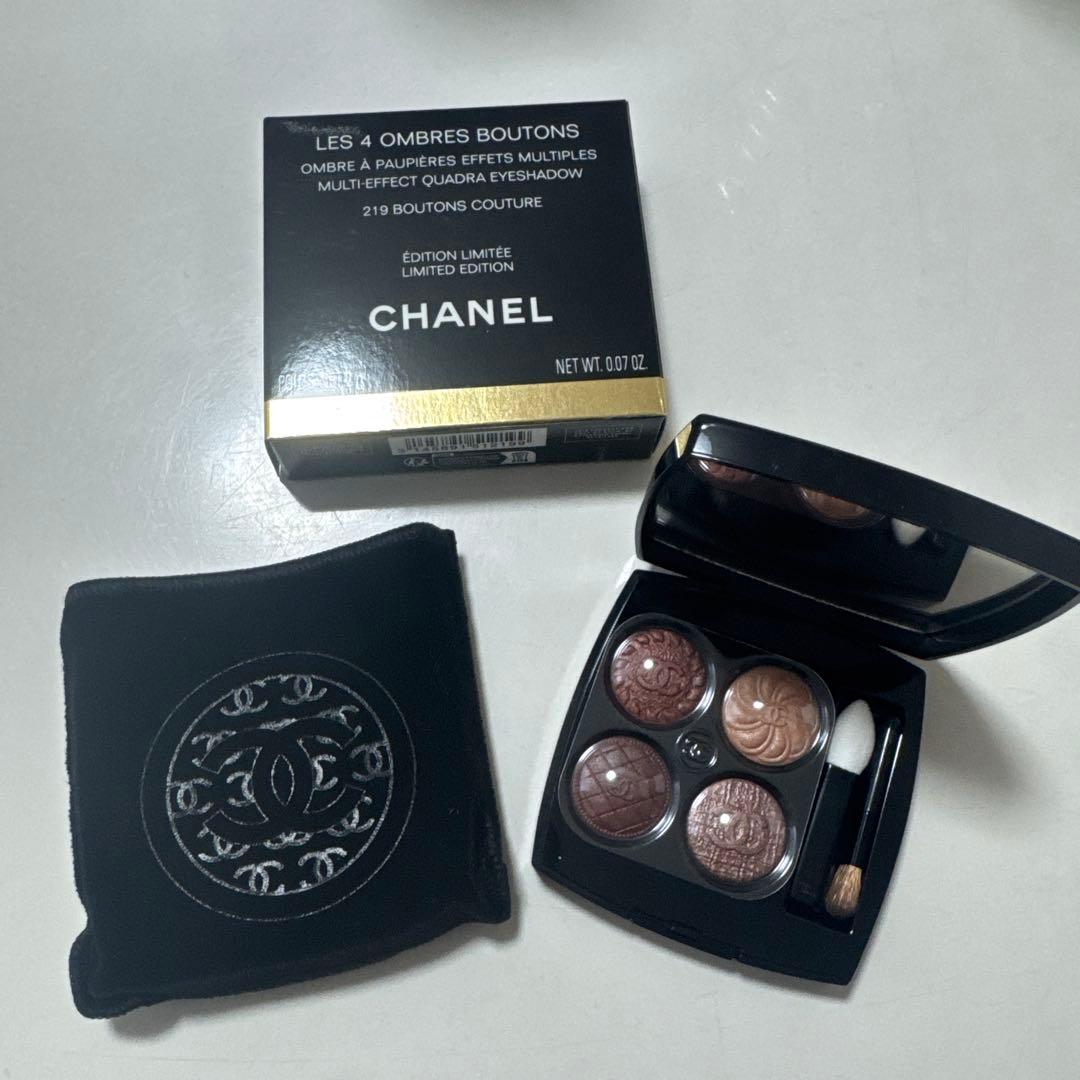 シャネル　アイシャドウパレット