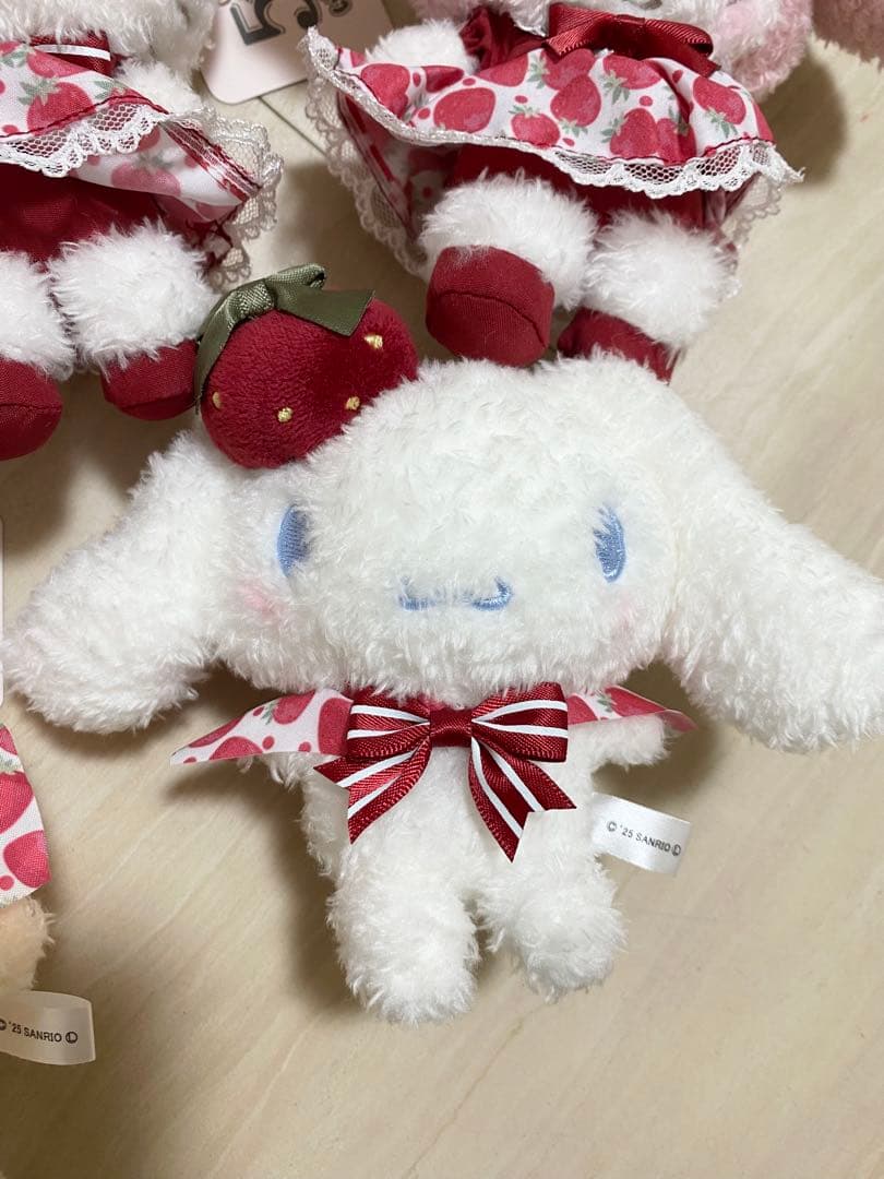 いちご新聞 メゾンドフルール チャーム サンリオ シナモロール - メルカリ