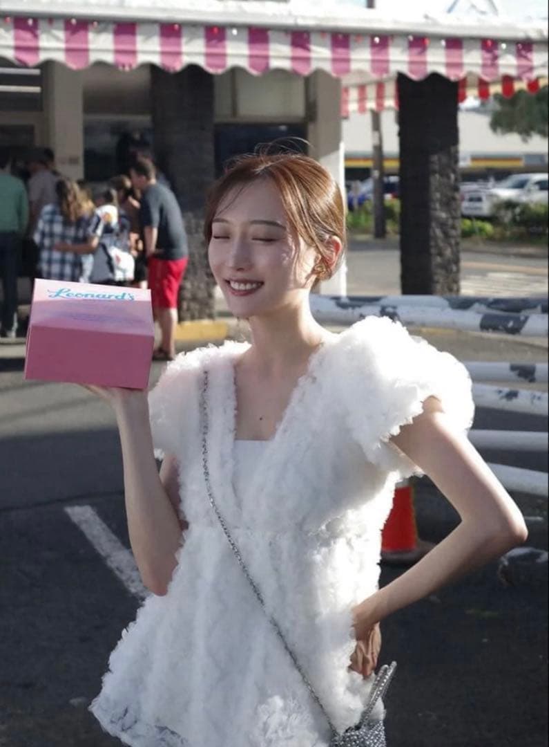 polaura フラワーぺプラムバックリボンチュニック ホワイト - メルカリ