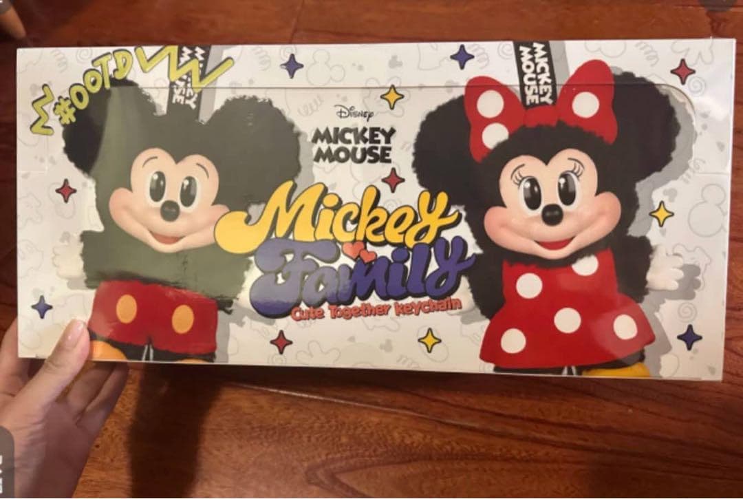 すぐ発送可能　POPMARTディズニーキーチェーンアソートBOX（８個入）