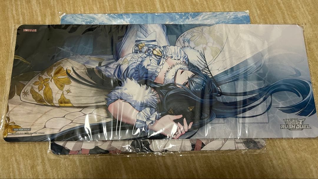 現夢中のシルビクス　ハーフプレイマット