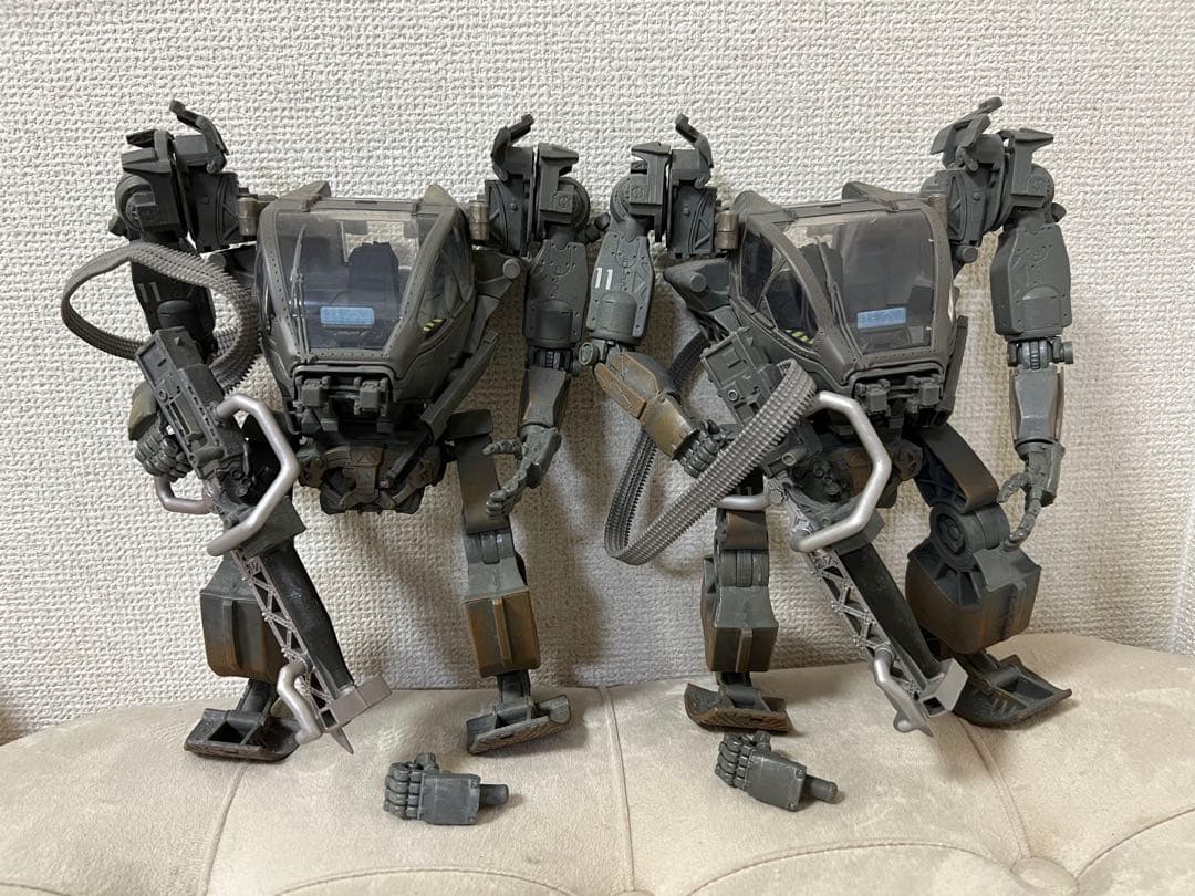 アバター　AMPスーツ McFarlane toys 7インチ　2体セット