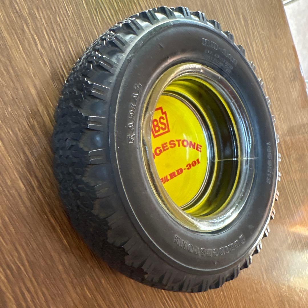 昭和レトロ)ブリヂストン タイヤ灰皿 スノータイヤ 非売品 希少 - メルカリ