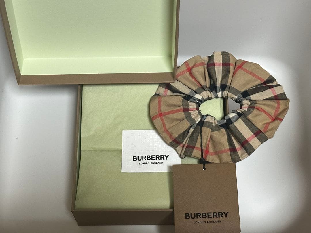 BURBERRY チェック柄 シュシュ 新品未使用
