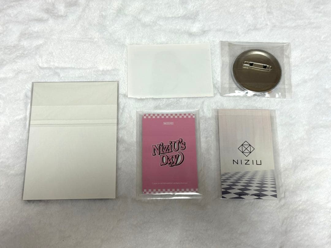NiziU ミイヒ セット 缶バッジ トレカ - メルカリ