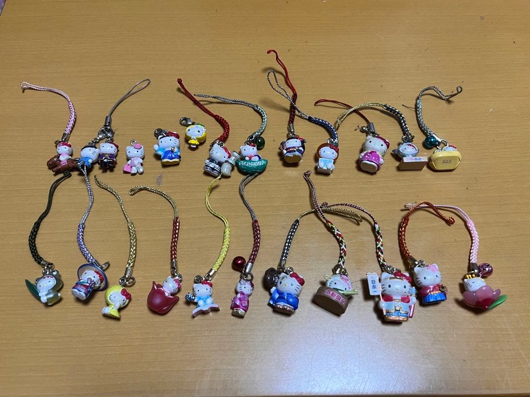 used★サンリオ　ハローキティ　ご当地　根付け　ストラップ　まとめ