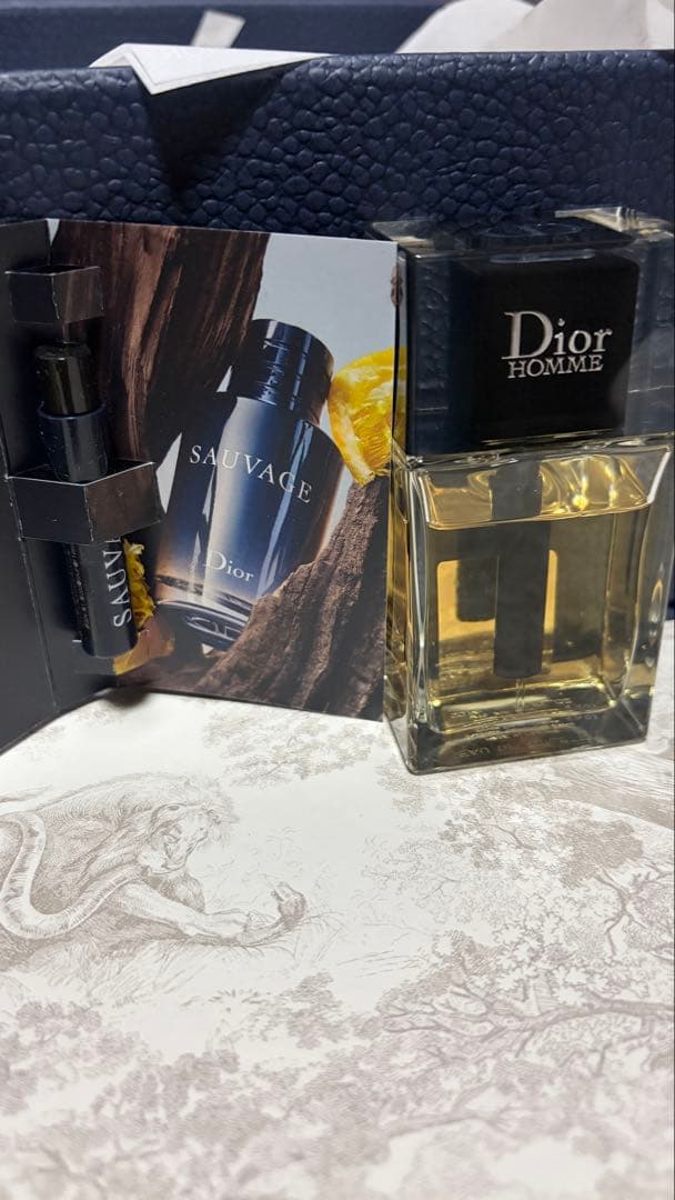 ディオール オム オードトワレ 50ml香水 9割 SAUVAGEサンプル付き