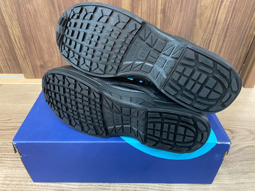 アシックス　ウィンジョブ　RG2 27.0cm 新品未使用