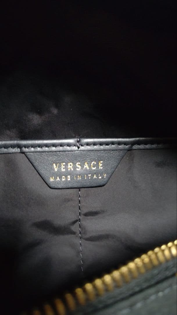 Hide 即決交渉可 24h以内発送様 VERSACE ボディバッグ