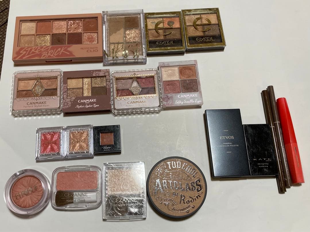 アイシャドウパレット チーク ハイライト シェーディング 等 20点 セット