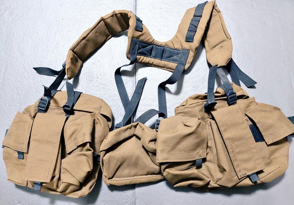 南アフリカ軍 Bateleur90 ハーネス P83ベスト SADF - メルカリ