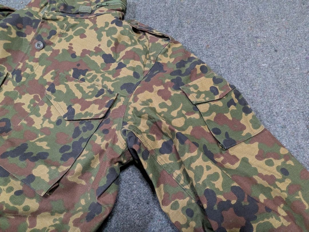 陸上自衛隊 M65フィールドジャケット 2型迷彩秋冬茶系 戦闘外被 防寒